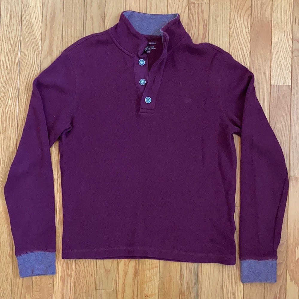 Banana Republic, maroon sweater, pullover.